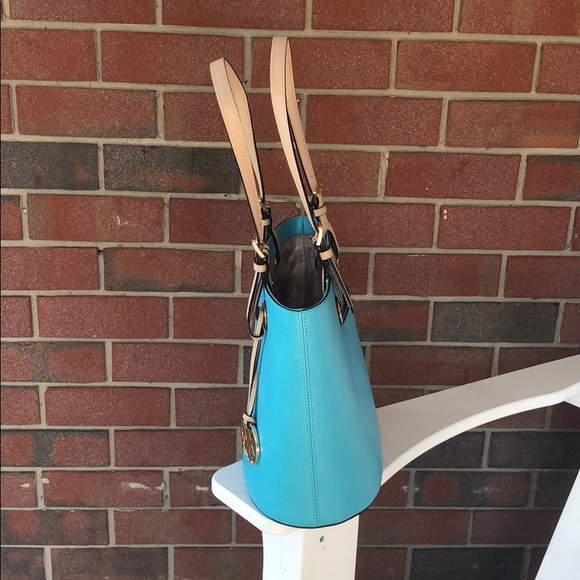 Michael Kors purse - Picture 4 of 5